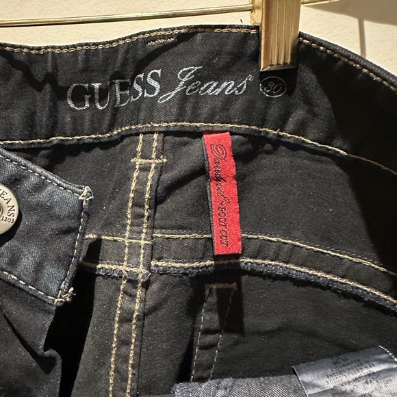 Guess bootleg jeans. Dark wash - Picture 2 of 6